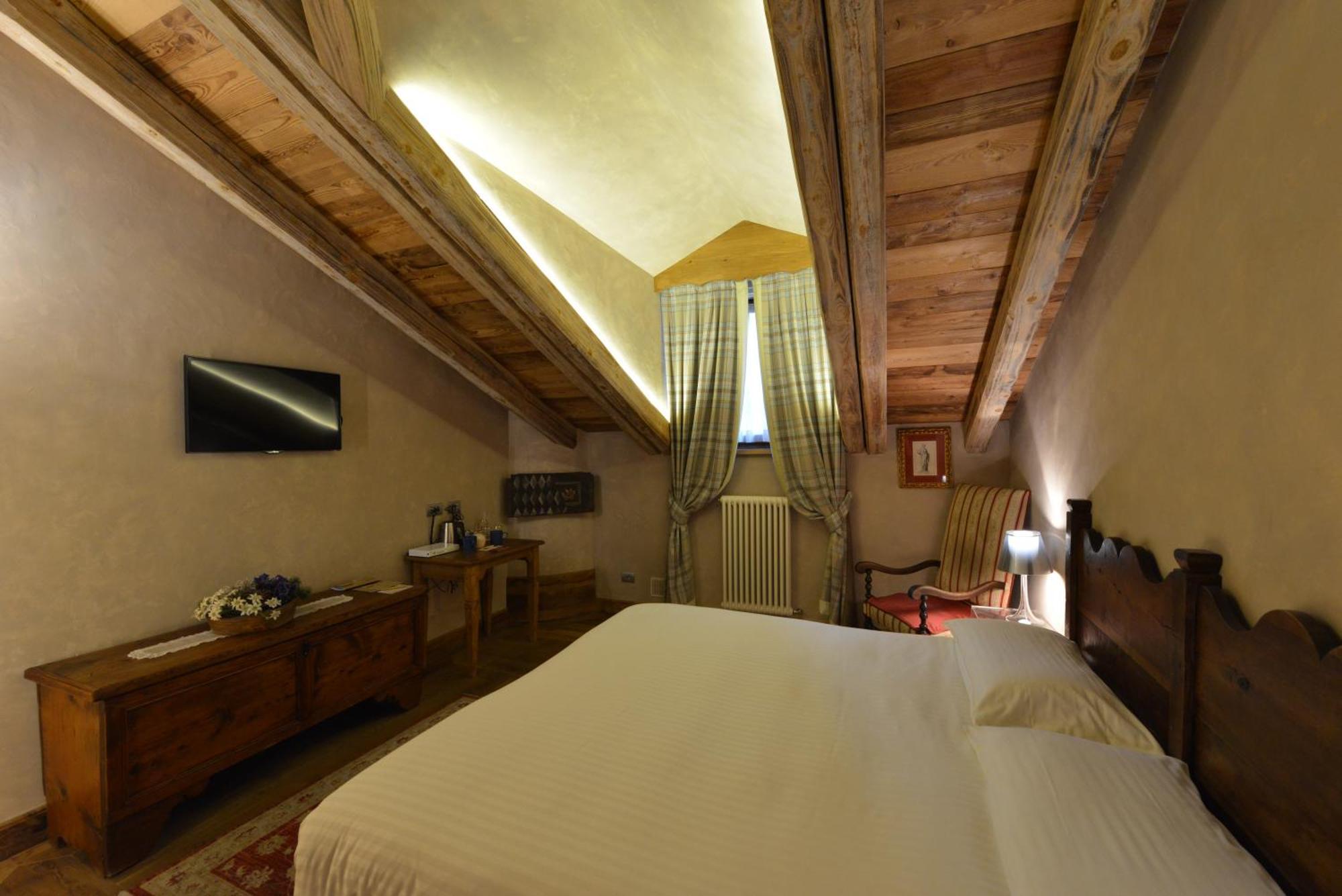 Le Reve Charmant Aosta Zimmer foto